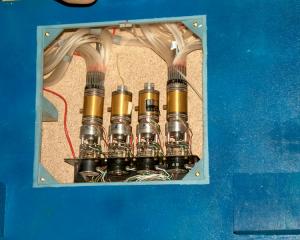 Scanivalve pressure switching units built in a building model